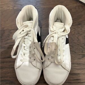 Tommy Bahama White and Black Kids Sneakers